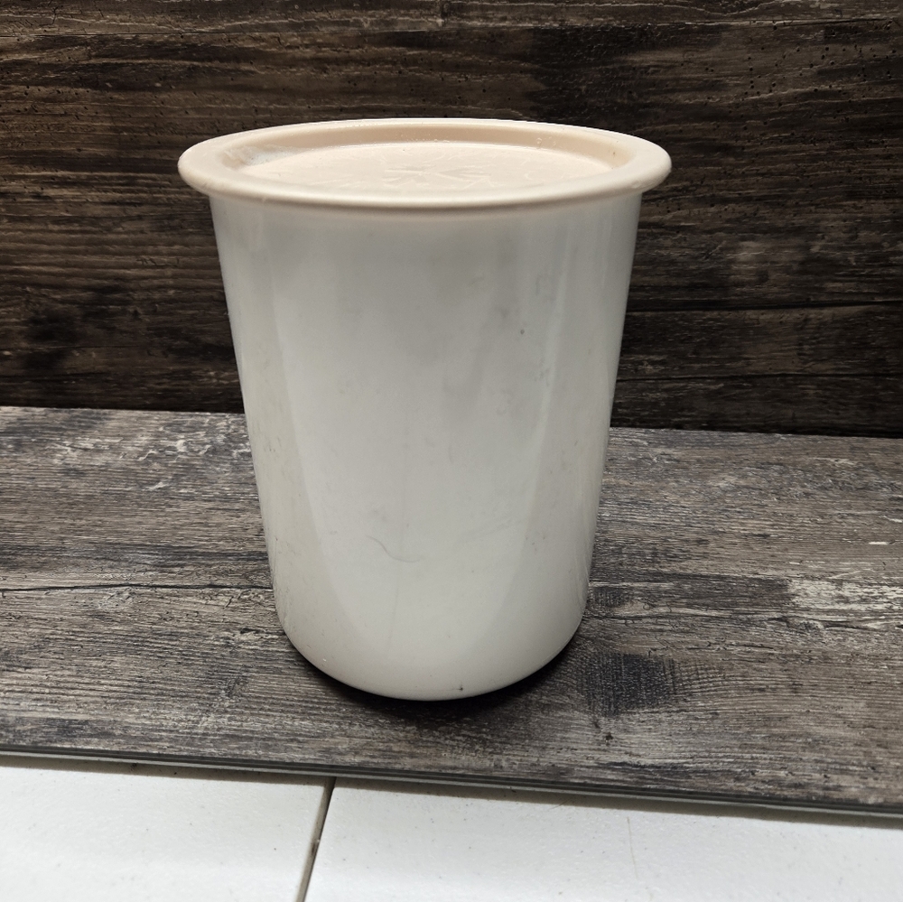 Tupperware One Touch Nesting Canister 2422A-2